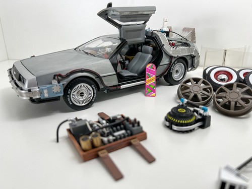 Delorean ultimate hot wheels - hot,