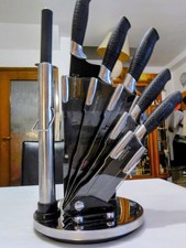 Ceppo Con 5 coltelli E Affila Coltelli.