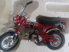 Modellino auto Ebbro 1/10