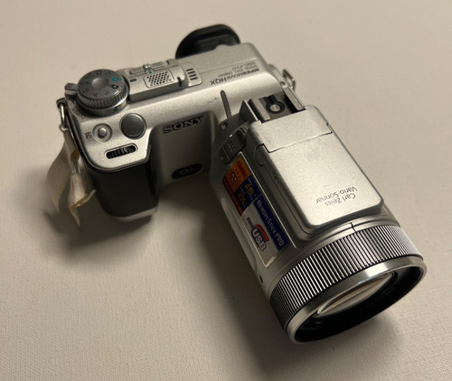Sony dsc f717 - sony, shot