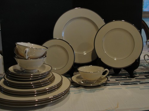 Lenox monclair set - lenox,