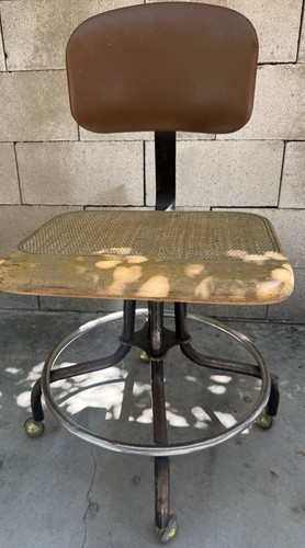 Sedia sgabello disegno - sedia,