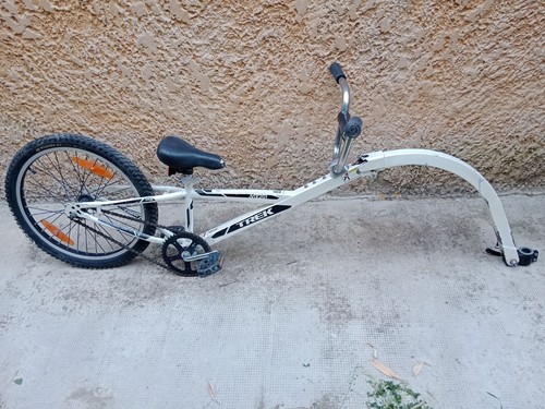 Vélo suiveur trek - vélo, semi