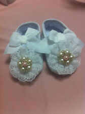 Scarpe neonata per