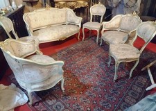 salotto antico composto da poltrona, poltoncine e sedie