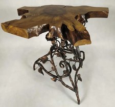 Unico tavolino irregolare