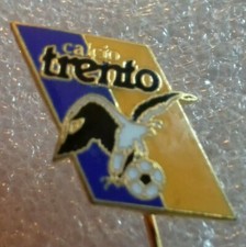 Distintivo calcio ⚽ TRENTO spilla ALTO ADIGE pin TRENTINO no piedino AGO smalto 
