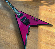Pickup Custom Flying V Viola