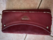 Portafoglio donna marca Guess Colore Bordeaux