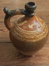 Antica brocca primitiva