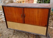 Radio a valvole con giradischi