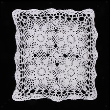 Centrino quadrato in pizzo di