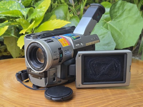 1022860 videocamera - [c:31:23],