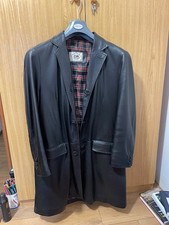 giacca di pelle nera da uomo, marca Laura Pucci Firenze, media lunghezza
