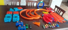 Hot Wheels Super Track Set + 2 HOT WHEELS RC CARS