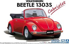 Volkswagen Beetle 1303S Cabriolet 1975 VW Maggiolino 1:24 model kit Aoshima 061541