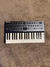 Modal ARGON8 -8 VOICE WAVETABLE SYNTHESIS - in ottime condizioni