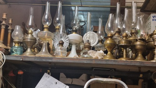 Antica lampada petrolio - a,