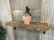 Mensola Galleggiante, Cappotto