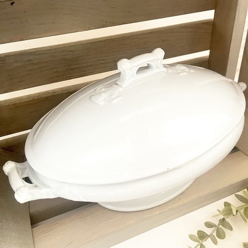 Antico piatto coperto - , con