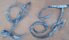 lettere scritta in ferro pieno forgiato battuto a mano misure e colore a scelta