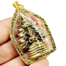 Collana con ciondolo amuleto