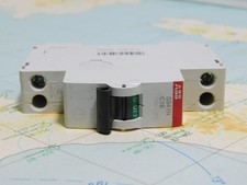 Interruttore automatico