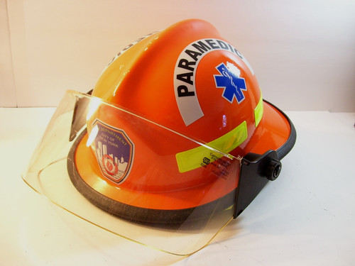Casco antincendio moderno