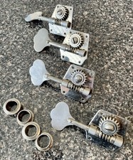 Accordatori per chitarra basso