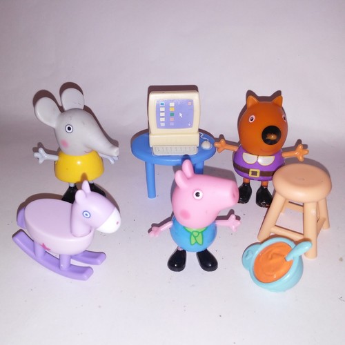 Set peppa pig character - of,