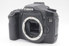 Corpo fotocamera reflex digitale Canon EOS 40D usato otturatore e flash visualizzazione dati