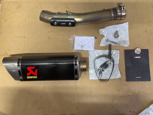 Akrapovic slip carbon - slip-on, fiber