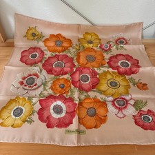 Sciarpa Salvatore Ferragamo seta floreale 42 cm rosa stampa fiori usata