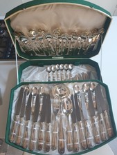 Sambonet 75 posate modello 610 del 1960 con certificato originale.