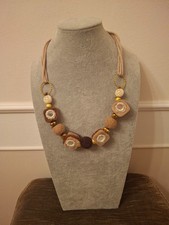 COLLANA FATTA A MANO IN LANA -