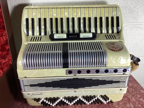 Accordiano nobile vintage con - accordiano,