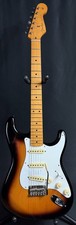 Chitarra elettrica Fender Vintera anni 50 Stratocaster modificata 2 toni Sunburst con custodia