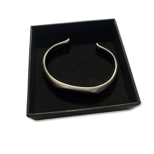 Bracciale conico tono argento