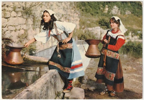 Caratteristico costume - caratteristico,