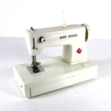 MINI Macchina da Cucire