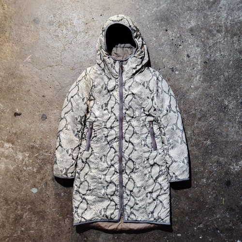 Cappotto lungo modello pitone
