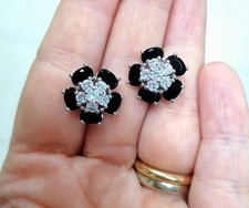 Orecchini Fiore Cristallo Nero