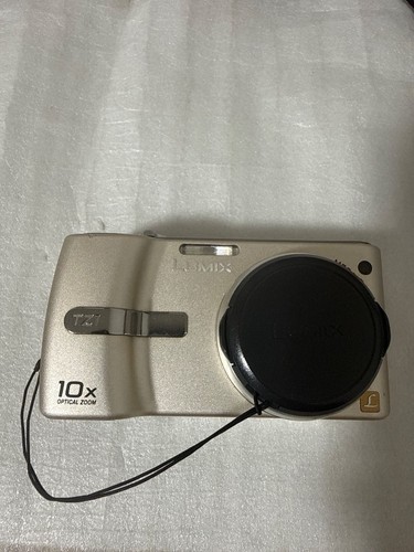 Fotocamera digitale compatta