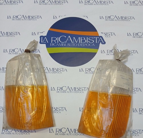 Coppia plastiche fanali frecce - coppia,