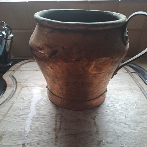 Antica pentola grande - , con