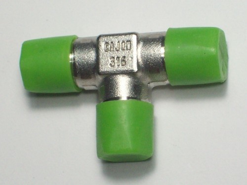 Raccordo t maschio in - -, a