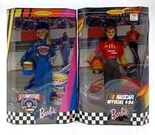 2x NrfB Mattel Nascar Barbie bambola: #94 McDonalds 22954 + 50° anniversario 20442