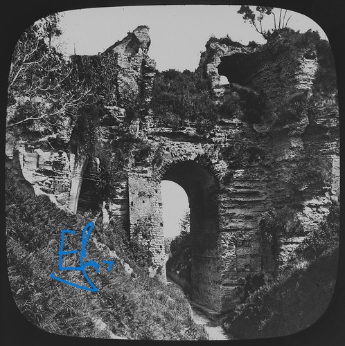 Photo baiae arco felice - arco, naples