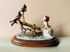 Statuetta in porcellana di Capodimonte dell'artista Giuseppe Armani