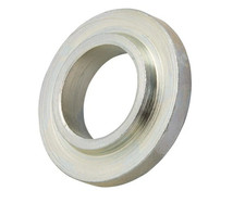 SPACER BETWEEN CRANKSHAFT AND